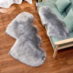 1pc Soft and Fluffy Heart Shaped Faux Sheepskin Rug for Girls Bedroom and Home Decor (Color: Grey, size: 23.62*47.24inch)